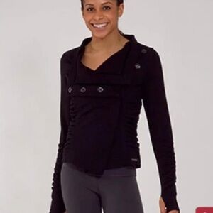 Gorgeous rare Lululemon ruched solace jacket EUC